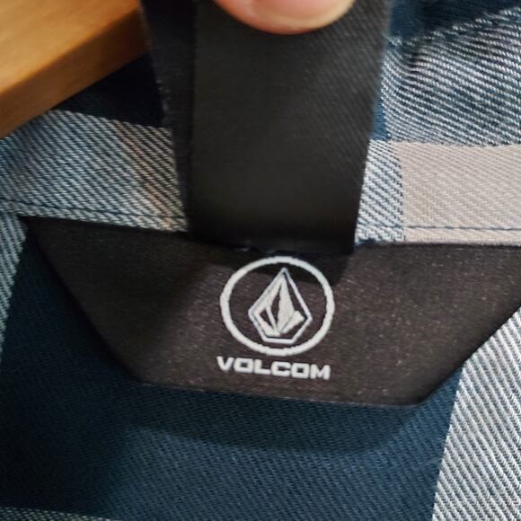 🔴3/$25 Volcom Teal Blue Plaid Long Sleeve Button Size M - Picture 8 of 10